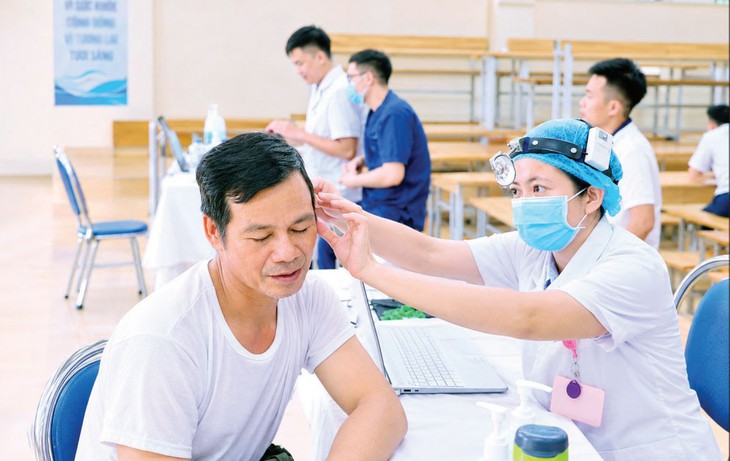 Đưa Nghị quyết 72 vào cuộc sống qua chương trình khám sức khỏe toàn dân- Ảnh 1.