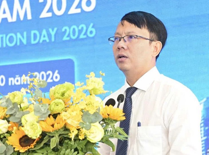 Người dân Khánh Hòa trải nghiệm công nghệ số, robot AI và thực tế ảo - Ảnh 2.
