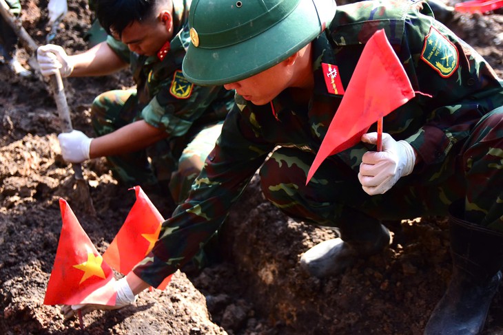 Đã tìm thấy 832 hài cốt liệt sĩ tại Công viên Lê Thị Riêng- Ảnh 1.