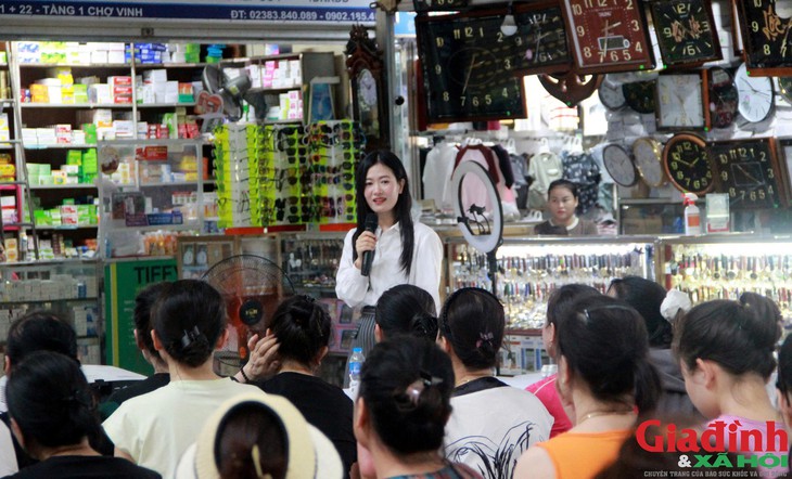 Chợ truyền thống vắng khách, tiểu thương lên mạng tìm người mua - Ảnh 3.
