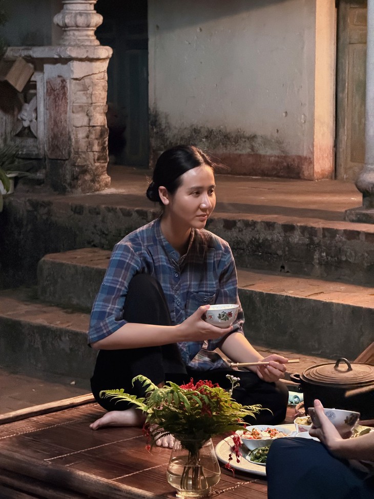 Huyền Lizzie không còn muốn đóng mình trong những vai sang chảnh - Ảnh 5.