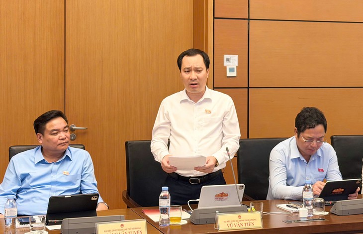 ĐBQH: Không để người dân đến cửa khẩu mới biết bị tạm hoãn xuất cảnh - Ảnh 1.