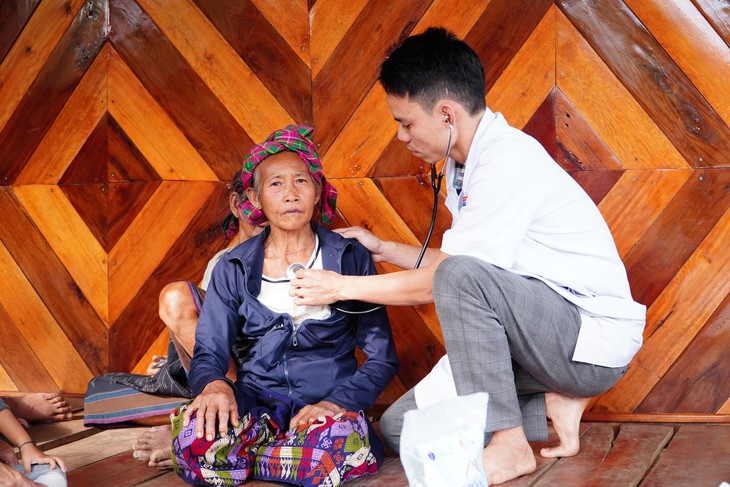 Y tế xã biên vượt khó triển khai khám sàng lọc cho dân bản- Ảnh 6.