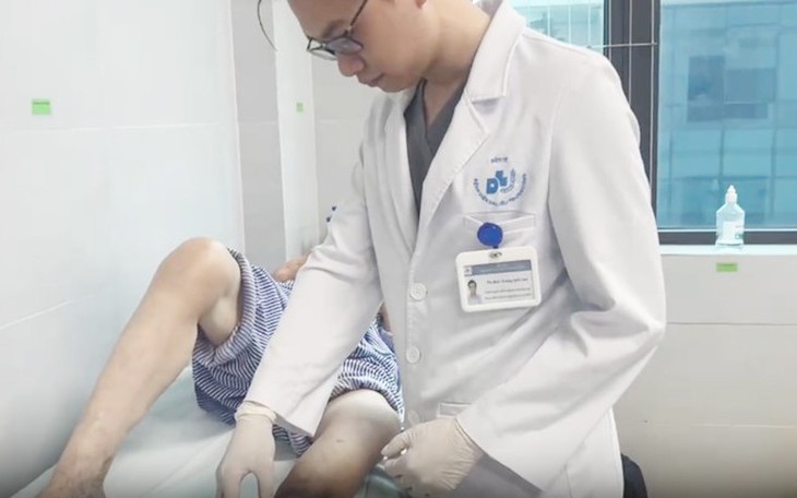 Sau 'chanh liều cao' lại xuất hiện hội 'thích phơi nắng': Cẩn thận ung thư da - Ảnh 4.