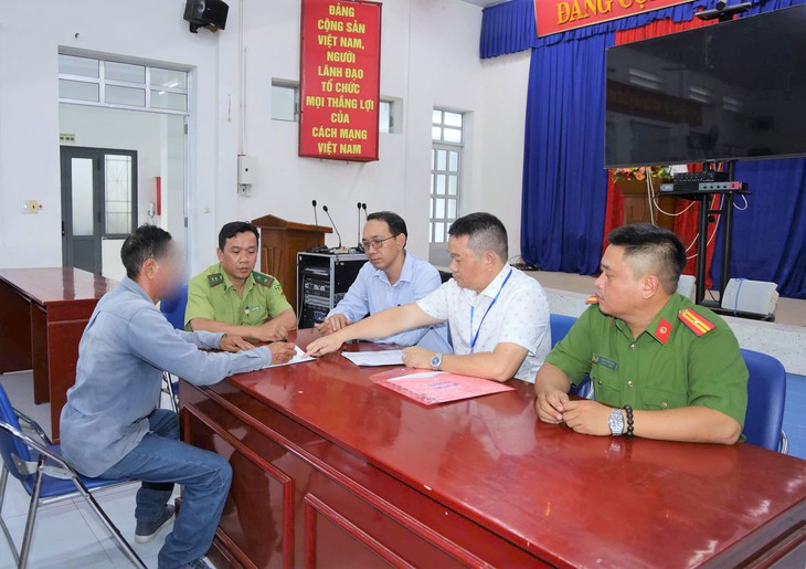 Bị phạt 3 triệu đồng vì buôn bán trái phép 35 cá thể chim hoang dã- Ảnh 1.