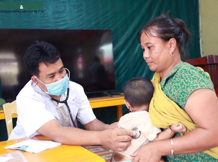 Ngược dòng sông Giăng, đưa vaccine đến với tộc người Đan Lai- Ảnh 5.