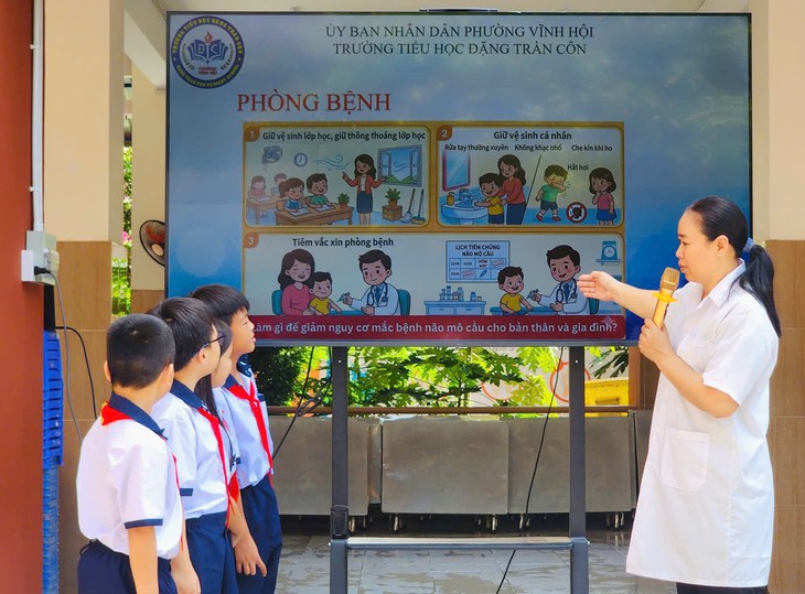Các trường tại TPHCM tăng cường phòng bệnh não mô cầu- Ảnh 1.