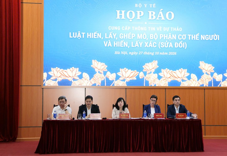 Bộ Y tế họp báo cung cấp thông tin về dự thảo Luật Hiến, lấy, ghép mô - Ảnh 1.