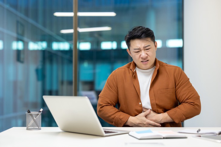 Làm gì khi lá gan không còn đủ sức chống đỡ trước rượu bia?- Ảnh 2.