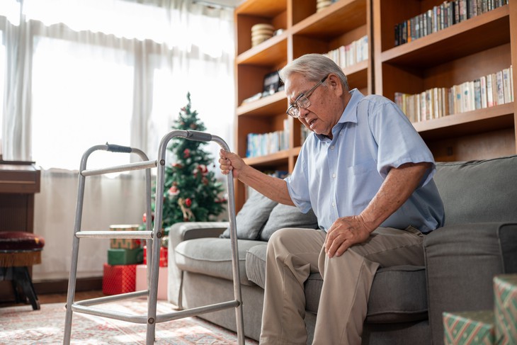 Người cao tuổi cần giải pháp phòng cúm chuyên biệt- Ảnh 1.