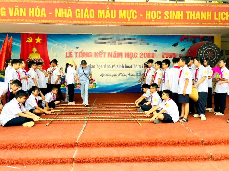 Biên đạo múa mùa 20/11: Bận 'tối mắt tối mũi', không có thời gian nghe điện thoại- Ảnh 2.