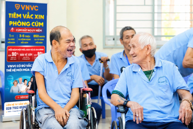 Người cao tuổi cần giải pháp phòng cúm chuyên biệt- Ảnh 3.