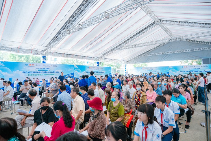 'Hành trình sức khỏe': Tầm soát miễn phí tim mạch, thận cho người đái tháo đường TPHCM - Ảnh 1.