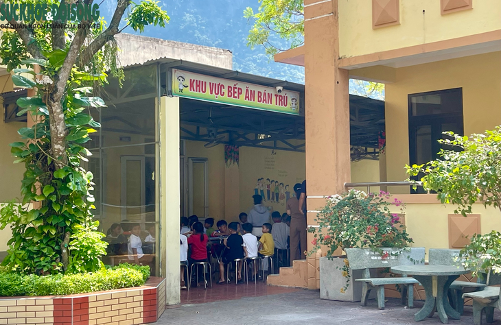 Nhiều bất cập được chỉ ra khi kiểm tra bếp ăn trường học tại Quảng Trị - Ảnh 2.