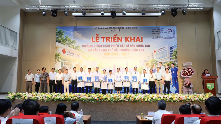TPHCM đưa 79 bác sĩ về trạm y tế, củng cố năng lực tuyến cơ sở - Ảnh 2.