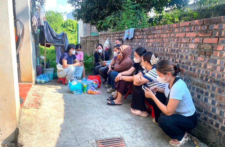 Hà Nội khẩn trương làm rõ nghi vấn nguồn gốc thực phẩm bán trú - Ảnh 2.