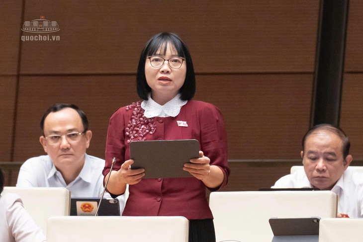 ĐBQH: Không chỉ có nơi ở mới, người dân cần bảo đảm sinh kế - Ảnh 2.