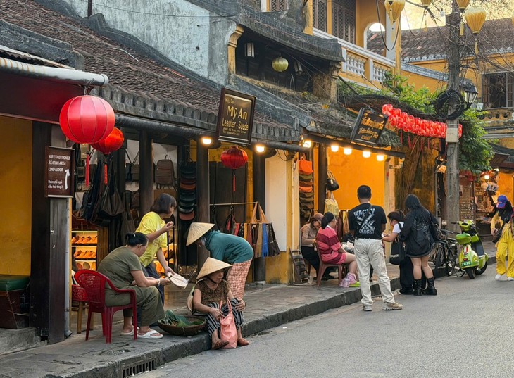 Hội An công khai đường dây nóng nhận phản ánh của du khách - Ảnh 2.
