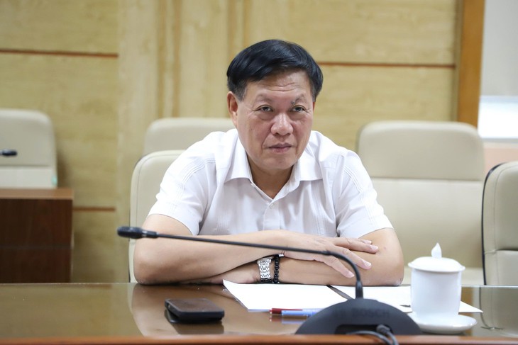 Thứ trưởng Bộ Y tế Đỗ Xuân Tuyên tiếp, làm việc với Thứ trưởng Bộ Y tế - Ảnh 1.