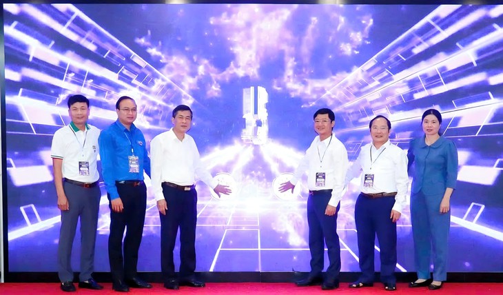 Câu lạc bộ 'Niềm tin số Nghệ An' đẩy lùi tin giả trên không gian mạng- Ảnh 5.