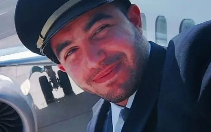 Vũ khí cơ phó dùng để tấn công cơ trưởng trong buồng lái máy bay của FlyDubai- Ảnh 2.