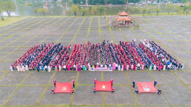 Hoạt động trải nghiệm của học sinh: Ranh giới giữa học tập và vui chơi- Ảnh 1.
