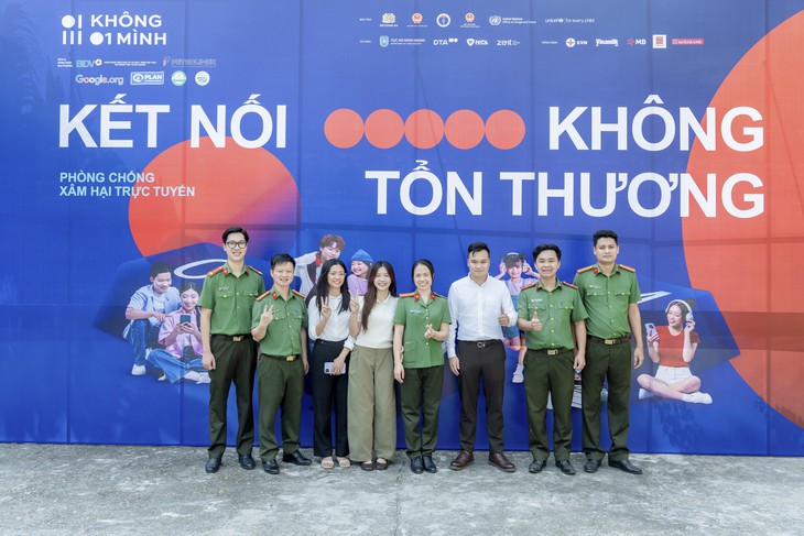 Vinamilk cùng chiến dịch 'không một mình' đưa an toàn số đến gần với các gia đình- Ảnh 2.
