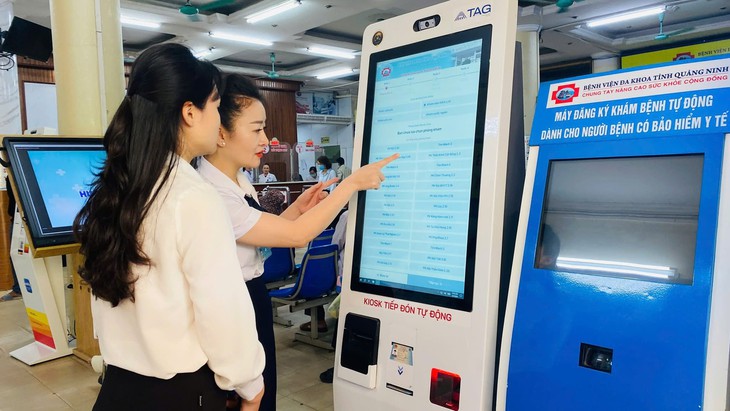 Chuyển đổi số gắn với chuyển đổi xanh: Hướng tới bệnh viện hiện đại, giảm phát thải- Ảnh 1.
