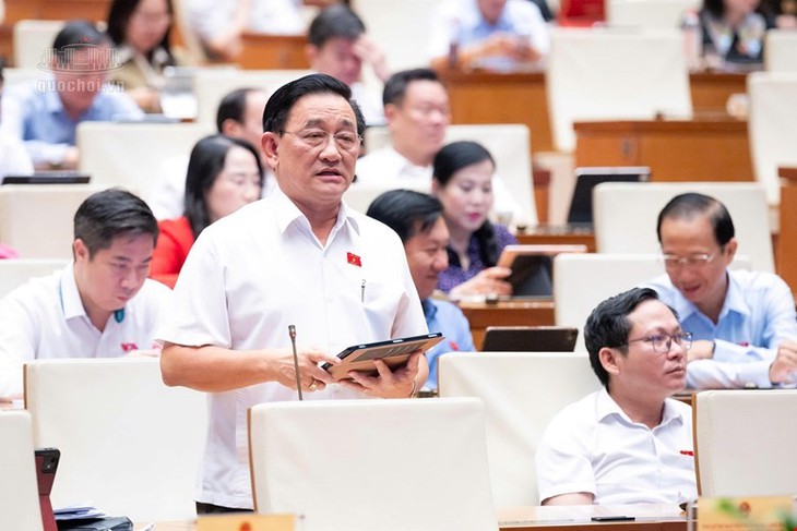 ĐBQH: Hơn 11,2 triệu tỷ đồng và 500 tấn vàng trong dân chờ khơi thông - Ảnh 4.