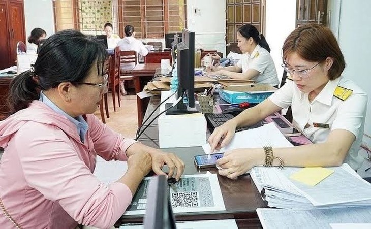 Chính thức: Giảm 30% thuế cho cá nhân, doanh nghiệp có doanh thu dưới 10 tỷ đồng- Ảnh 1.