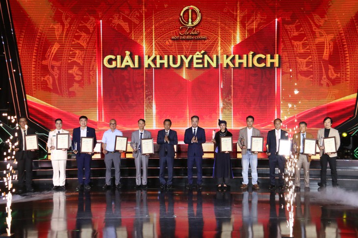 Lan tỏa vẻ đẹp biên cương, khẳng định chủ quyền Tổ quốc- Ảnh 8.