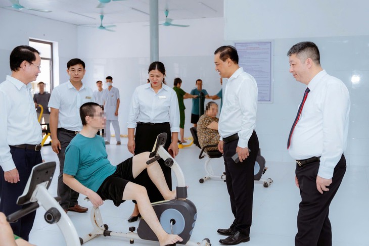 Hà Nội thí điểm mô hình chăm sóc và phục hồi cho người tâm thần- Ảnh 1.