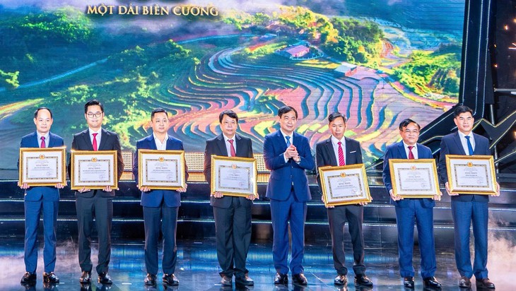 Lan tỏa vẻ đẹp biên cương, khẳng định chủ quyền Tổ quốc- Ảnh 9.