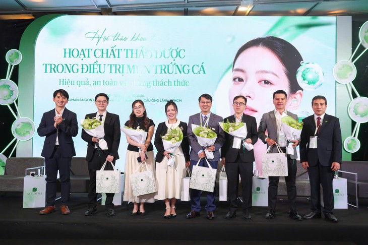 Hơn 50% bệnh nhân điều trị mụn tại Bệnh viện Da Liễu TPHCM ở tuổi dậy thì- Ảnh 1.