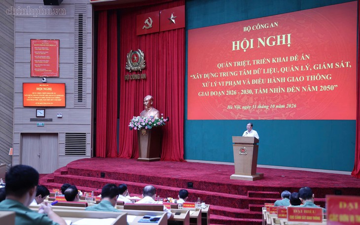 Phó Thủ tướng kỳ vọng giảm tai nạn, ùn tắc nhờ trí tuệ nhân tạo- Ảnh 1.