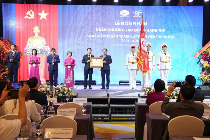 Bệnh viện Tim Hà Nội phát triển kỹ thuật tim mạch chuyên sâu gắn với chất lượng và tính nhân văn- Ảnh 1.