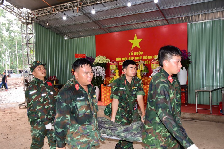Thêm 5 'người con đất Việt' được đón về từ lòng đất mẹ- Ảnh 1.
