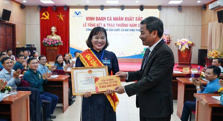 Quy định mới xét tặng danh hiệu Chiến sĩ thi đua cơ sở, Lao động tiên tiến - Ảnh 1.