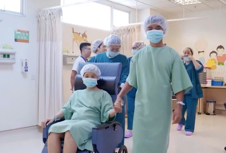 Nữ bác sĩ được cộng đồng tiếp sức và hành trình trở lại với nghề y- Ảnh 3.