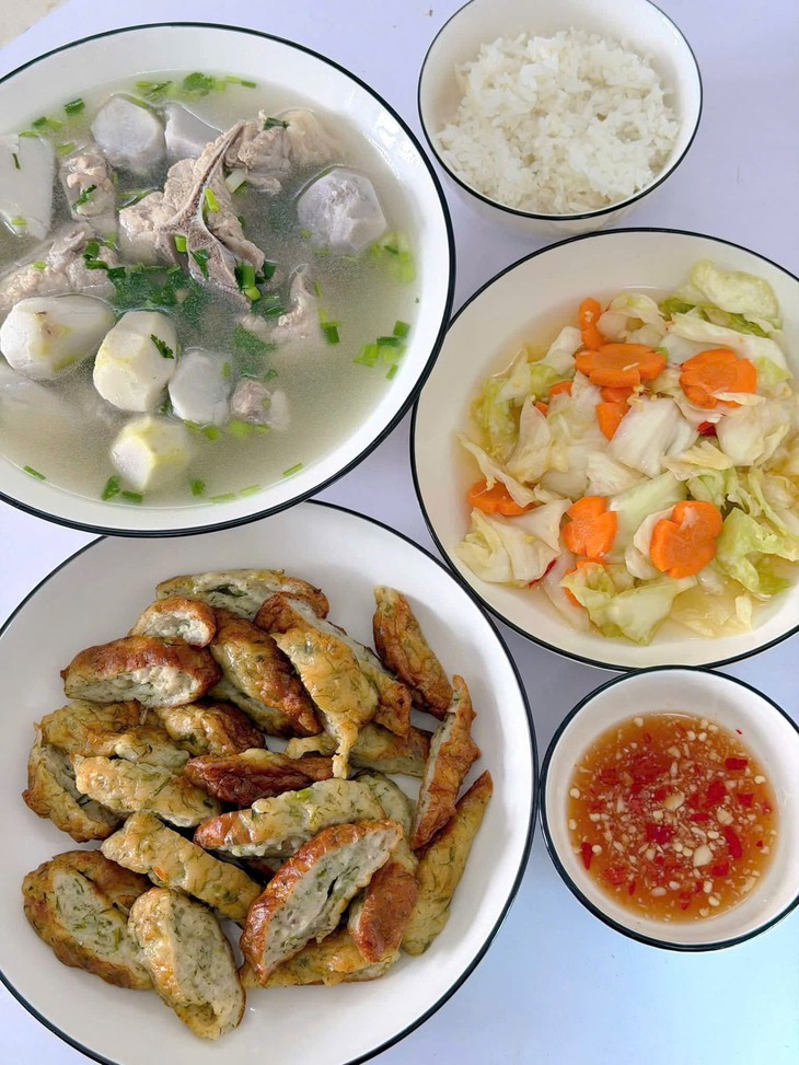 6 loại thực phẩm giúp duy trì chức năng vận động sau tuổi 70 - Ảnh 1.