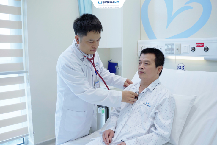 Từ hiện trường đến Cathlab: Hành trình cấp cứu tim mạch liên hoàn tại PhenikaaMec- Ảnh 4.