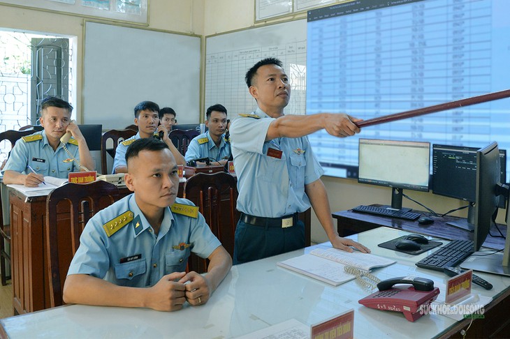 Cận cảnh tổ hợp tên lửa 'sát thủ' bảo vệ sân bay Nội Bài- Ảnh 1.