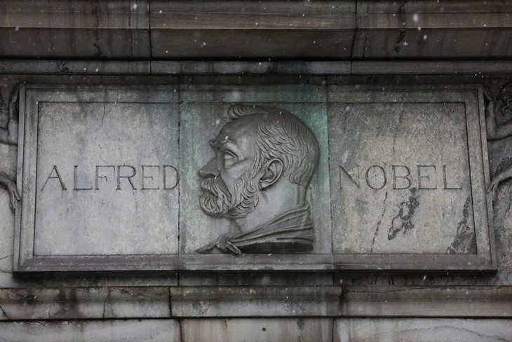Quy trình phía sau những cái tên đoạt giải Nobel- Ảnh 1.