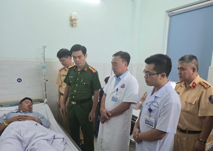 Phớt lờ hiệu lệnh, thanh niên tông xe gãy chân Đại úy CSGT- Ảnh 1.