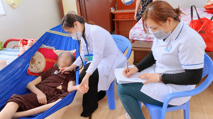 Giám đốc bệnh viện và Giám đốc Trạm Y tế: Hai đầu mối, một trách nhiệm - Ảnh 1.