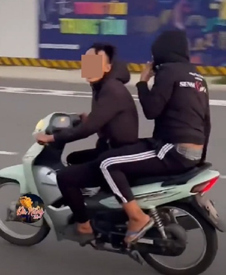 Phát hiện nhóm trộm cắp xe máy qua clip khiêu khích người đi đường- Ảnh 1.