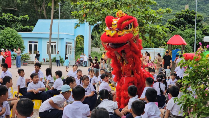 Cậu bé Côn Đảo và món quà Trung thu không chịu ăn- Ảnh 2.