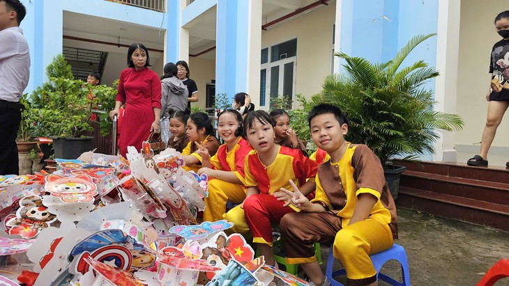 Cậu bé Côn Đảo và món quà Trung thu không chịu ăn- Ảnh 1.