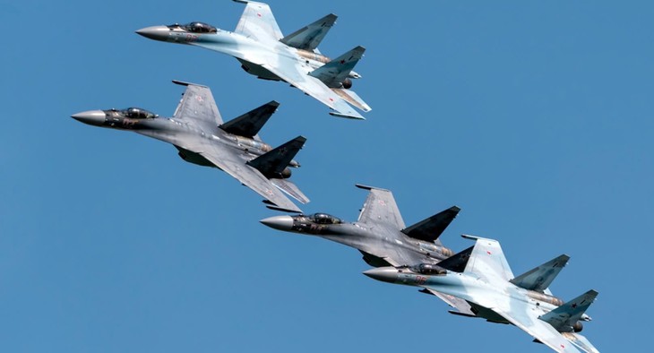 Cuộc cạnh tranh gay cấn giữa tiêm kích Su-35 Nga và F-16 Ukraine- Ảnh 1.
