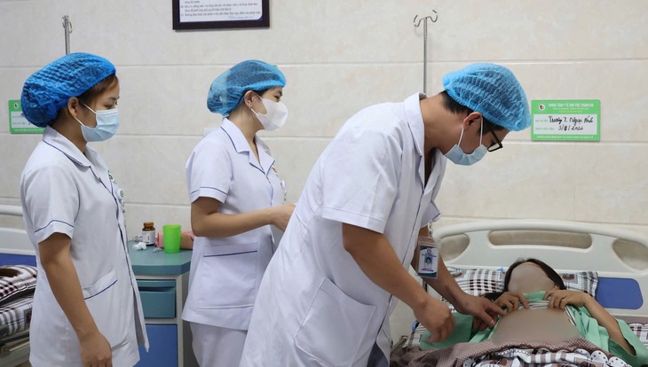 Trung tâm Y tế phẫu thuật u xơ tử cung lớn như thai 4 tháng- Ảnh 1.